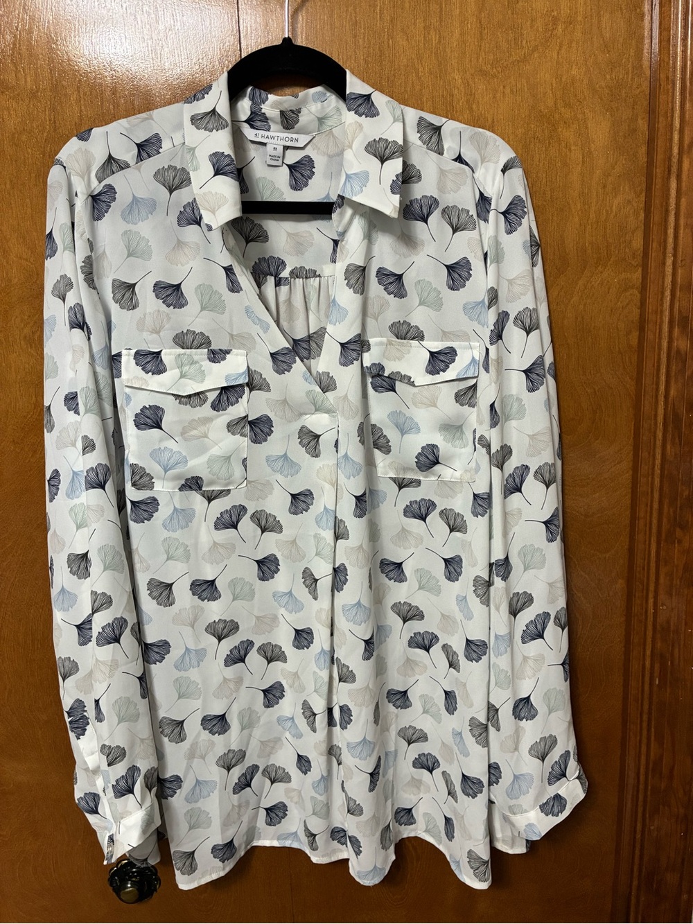 41 Hawthorn White Floral-Print Button Down Shirt